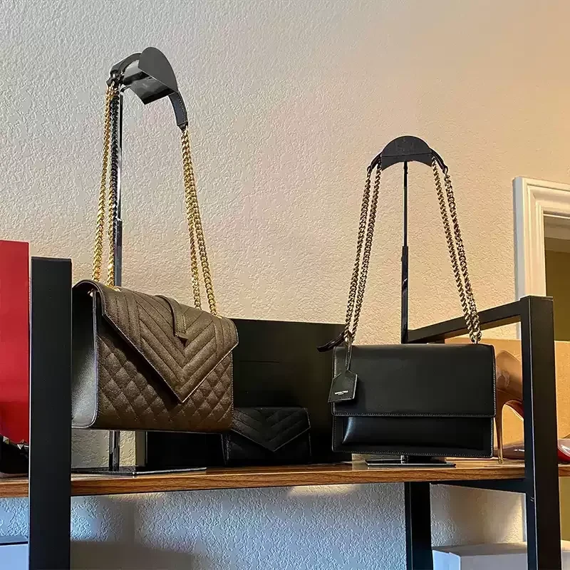SXB001-dois sxb001 com bolsas penduradas
